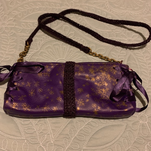 Vera Wang Handbags - New Princes Vera Wang Purple Shoulder Bag